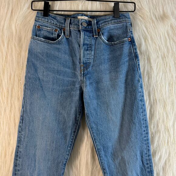 Levi's Women's Jeans Highrise Wedgie 90s Straight Leg Button Fly Blue Jeans 25 - Picture 2 of 12